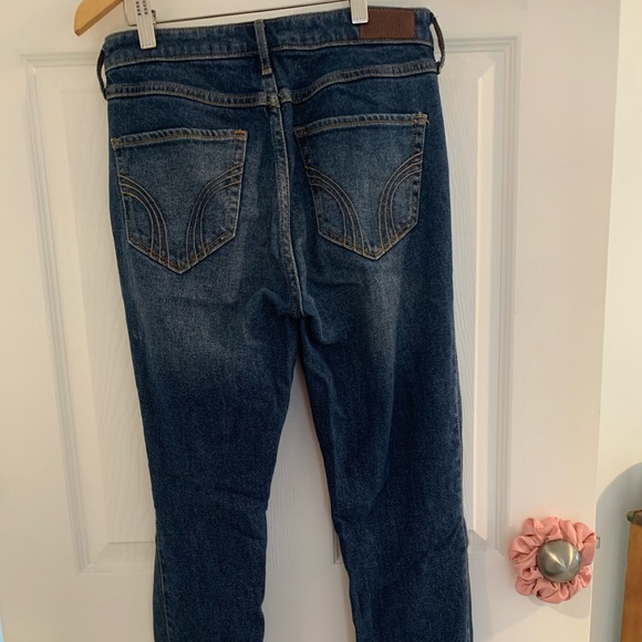 Ripped hollister jeans - Picture 3 of 3